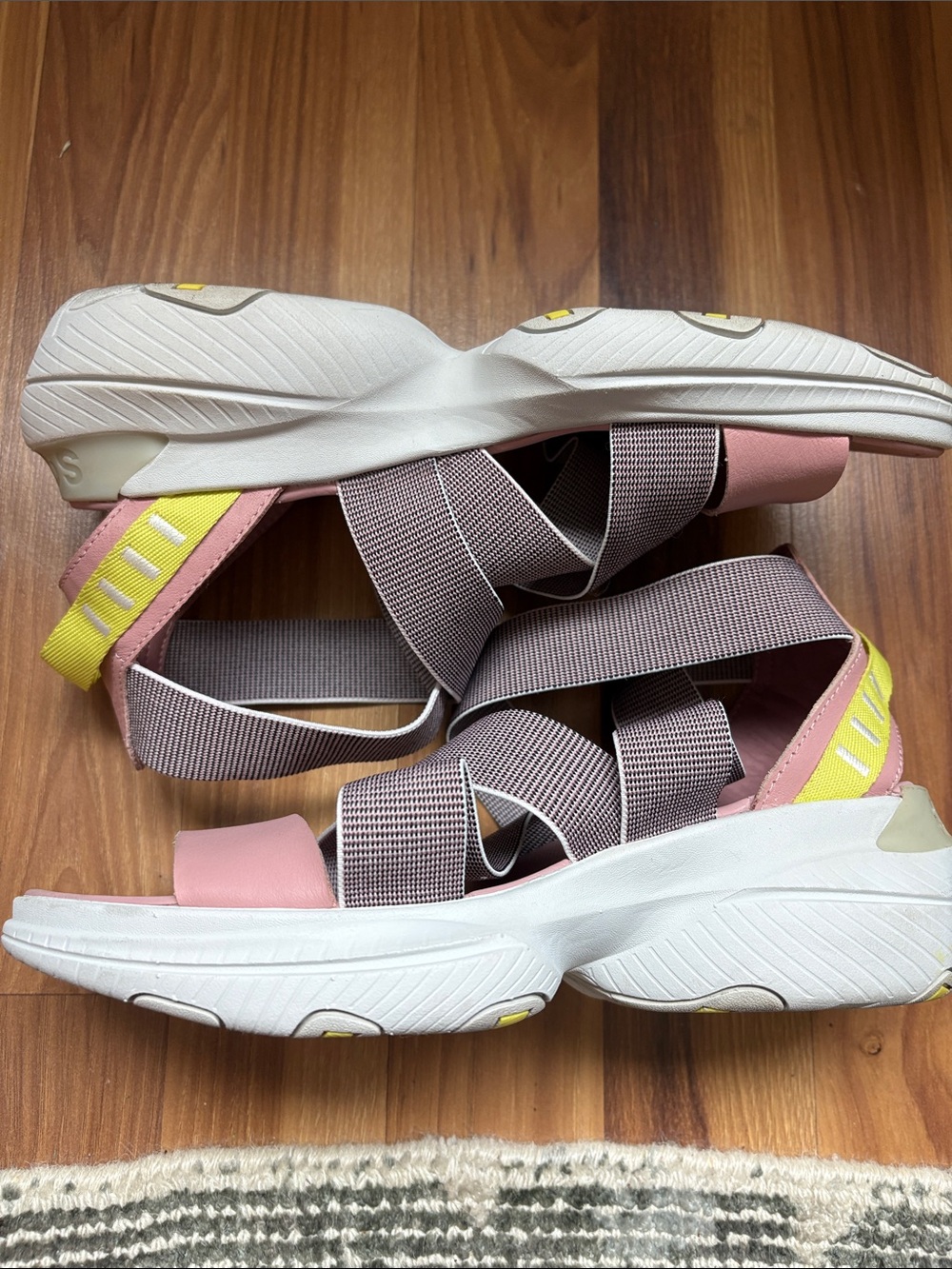 Women’s Pink Strappy Sport Sandals Sorel - Picture 6 of 6